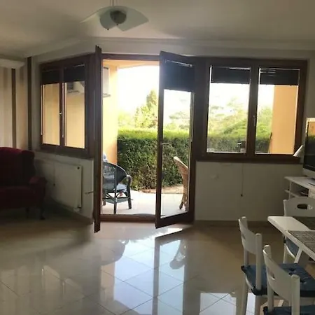 Apartment Delfin Apartmanhaz Balatonfured